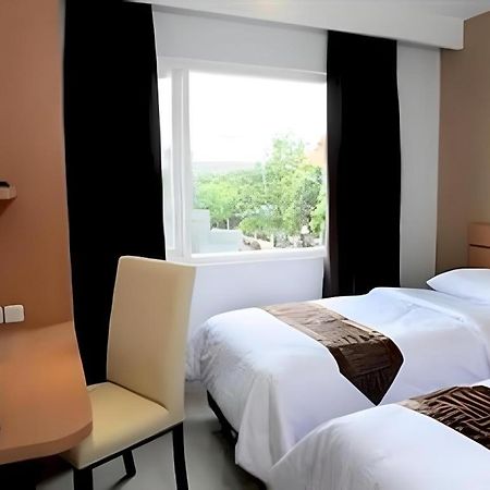 Guest House Nozz Semarang Luaran gambar