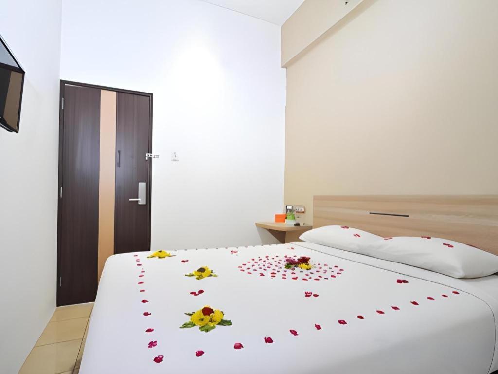Guest House Nozz Semarang Luaran gambar