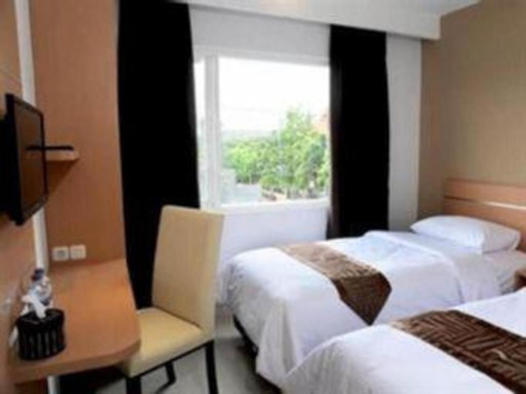 Guest House Nozz Semarang Luaran gambar