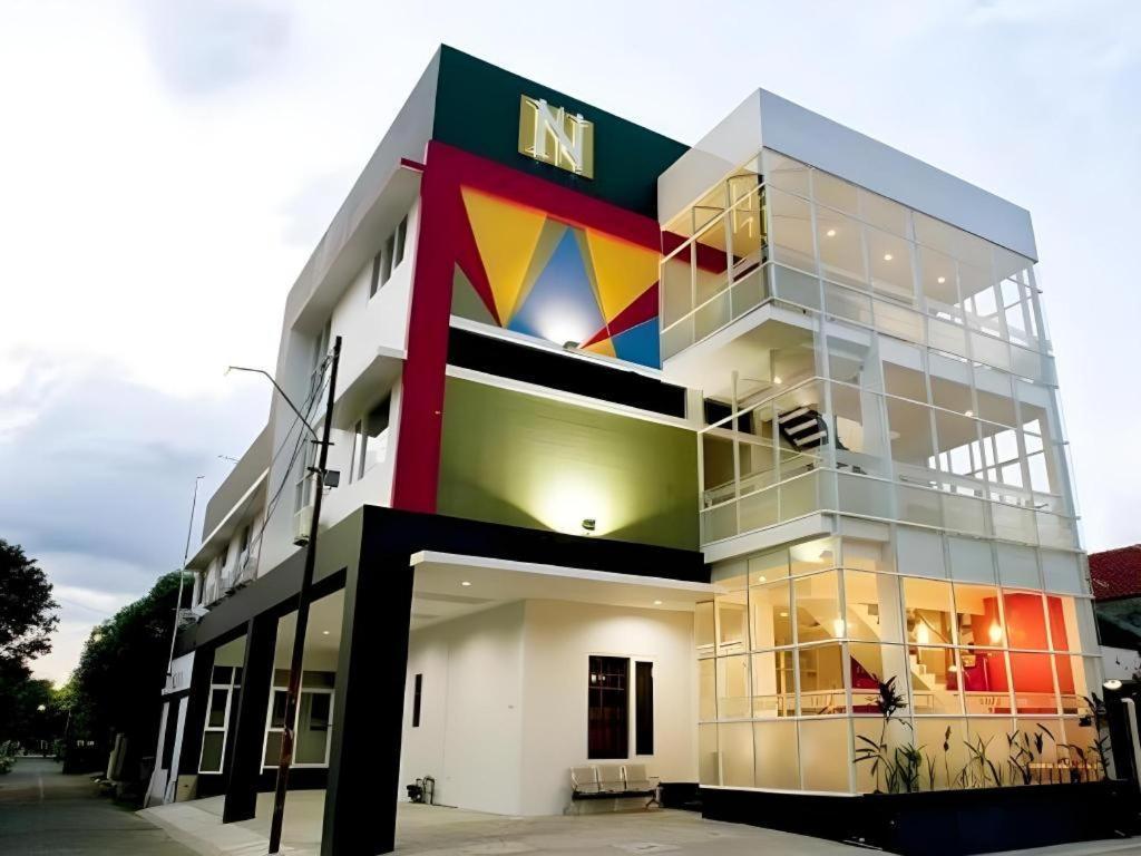 Guest House Nozz Semarang Luaran gambar