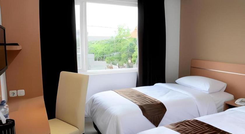 Guest House Nozz Semarang Luaran gambar