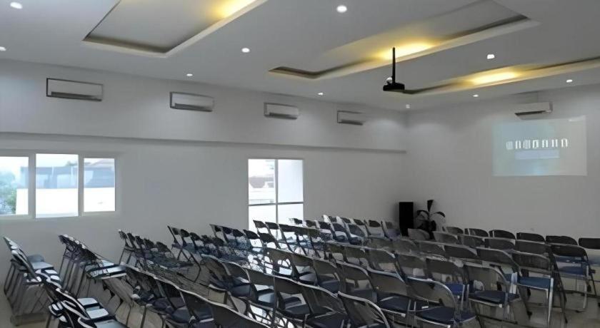 Guest House Nozz Semarang Luaran gambar