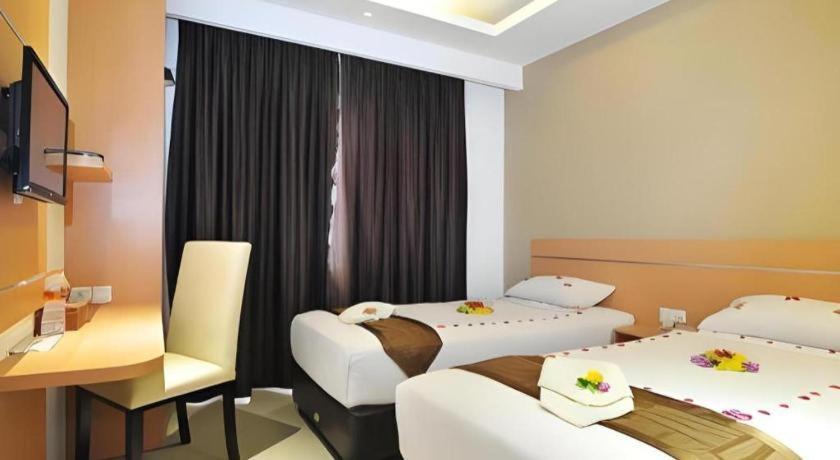 Guest House Nozz Semarang Luaran gambar