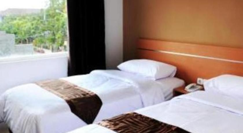 Guest House Nozz Semarang Luaran gambar