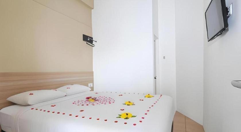 Guest House Nozz Semarang Luaran gambar