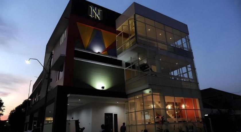 Guest House Nozz Semarang Luaran gambar