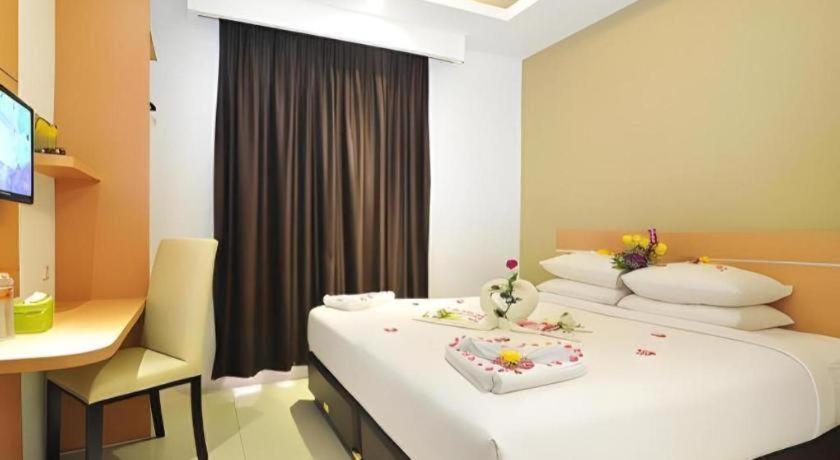 Guest House Nozz Semarang Luaran gambar